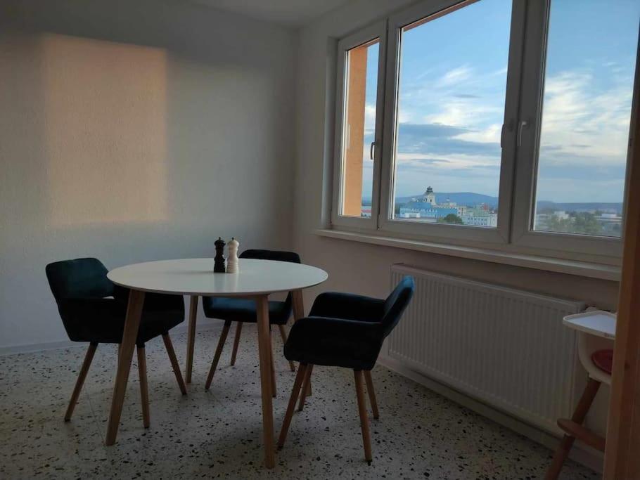 Sky Apartment Prievidza Eksteriør bilde