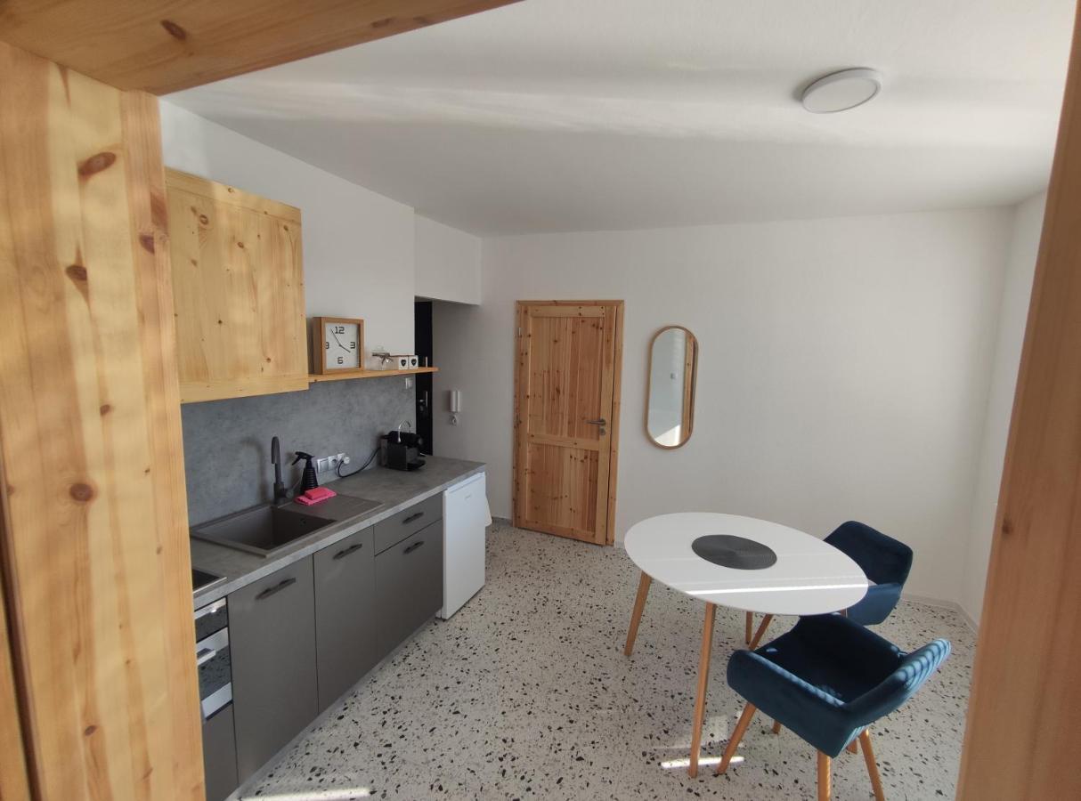 Sky Apartment Prievidza Eksteriør bilde